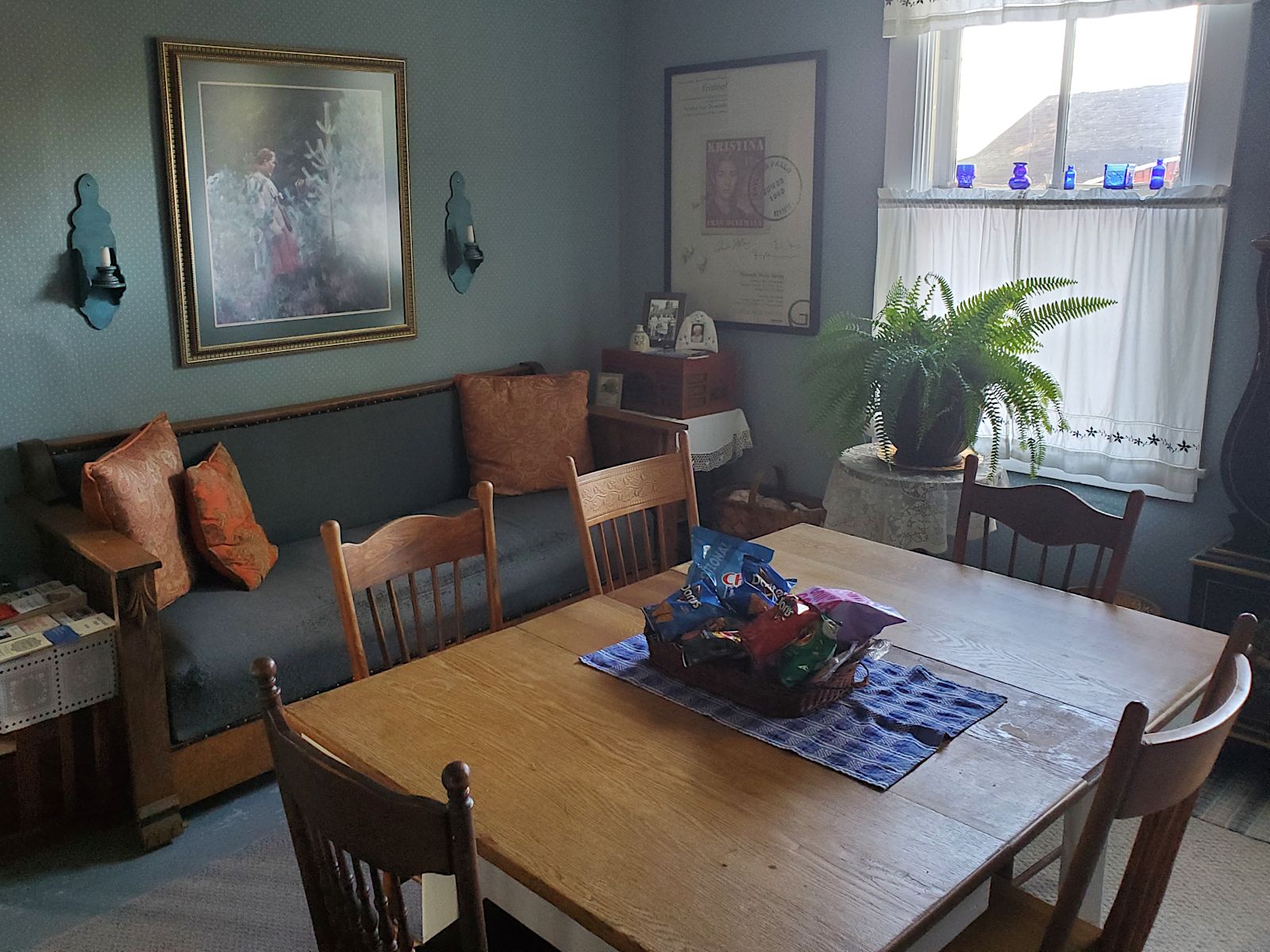 Common spaces at the Country Bed and Breakfast - Image 3